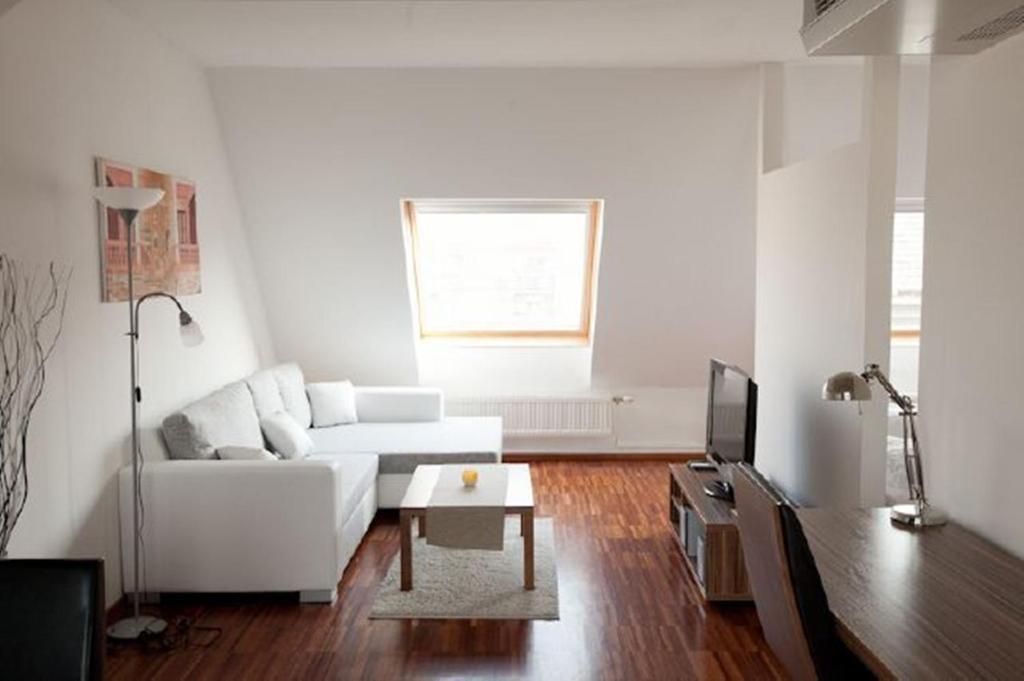 Royal Living Apartments Вена Номер фото